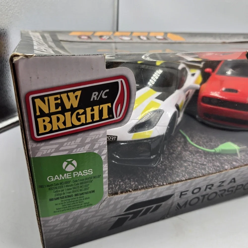 New Bright RC 2 Cars Forza Motorsport Dodge Challenger & Corvette New Race Set